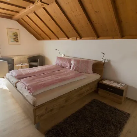 Apartament Claudia *